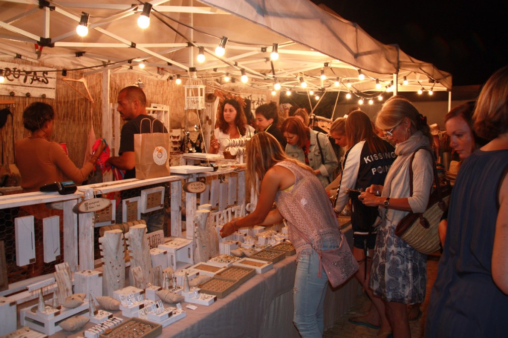 WhiteSumner_LovelyAndorra_03